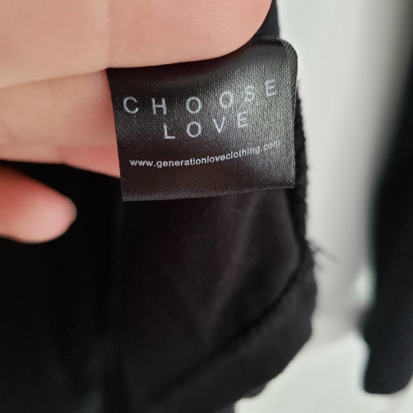 𝗚𝗲𝗻𝗲𝗿𝗮𝘁𝗶𝗼𝗻 𝗟𝗼𝘃𝗲 Vivi Tie Up Long Sleeve - Picture 9 of 10